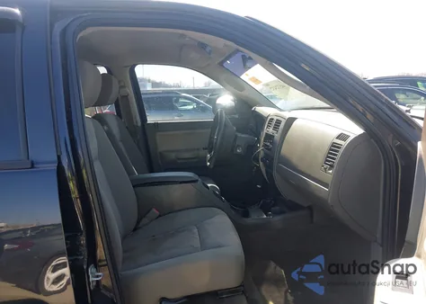 2007 Dodge Dakota Slt z USA, uszkodzony, nr VIN 1D7HW48JX7S145346